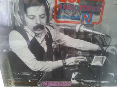 �Nel 1986 ricevetti una chiamata da RadioNorba. Dopo tre appuntamenti ai quali non mi presentai, ci ripensai e alla quarta telefonata accettai. Collaborai con loro per quattro anni...